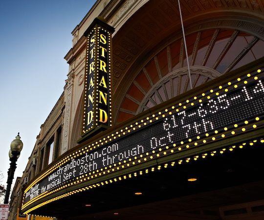 LED-Marquee-Strand-Theatre